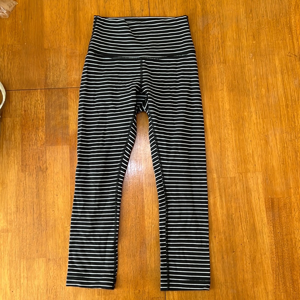 Lululemon stripped leggings